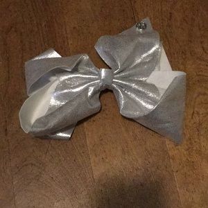 Silver sparkly jojo bow !